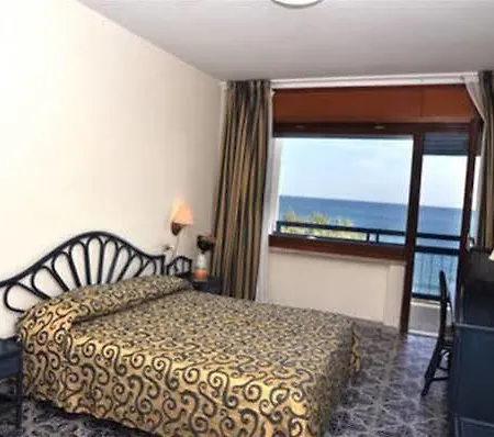 Baia Delle Sirene Ξενοδοχείο 3*